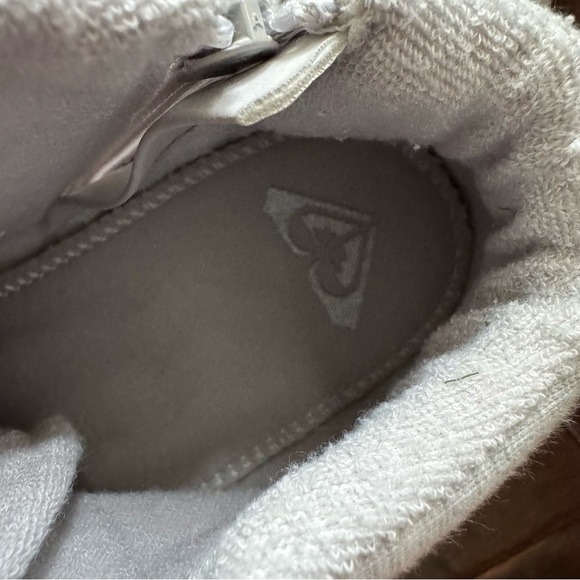 Roxy Light Gray High-Top Sneakers - Picture 7 of 9